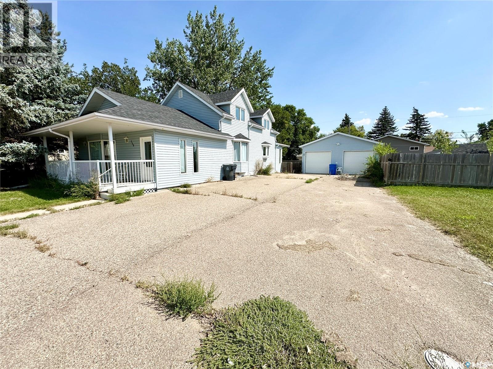 120 Main St, Midale, SK S0C 1S0
