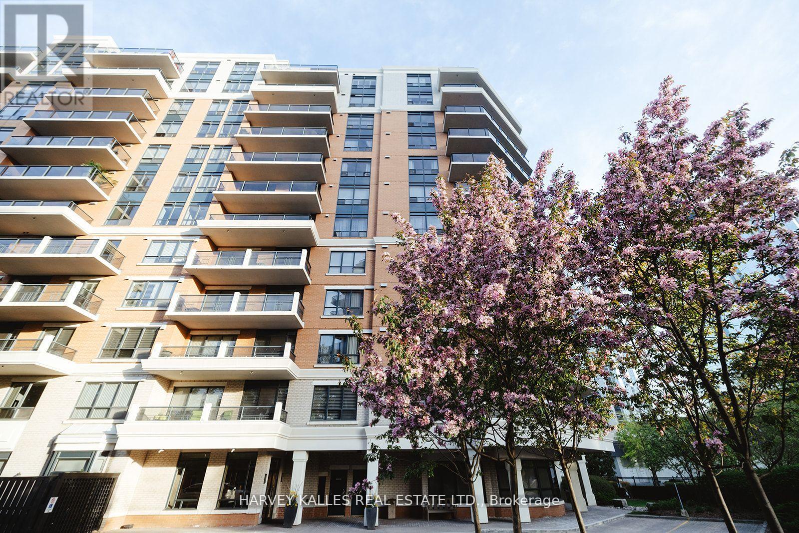 412 2 Aberfoyle Cres, Toronto, ON M8X 2Z8