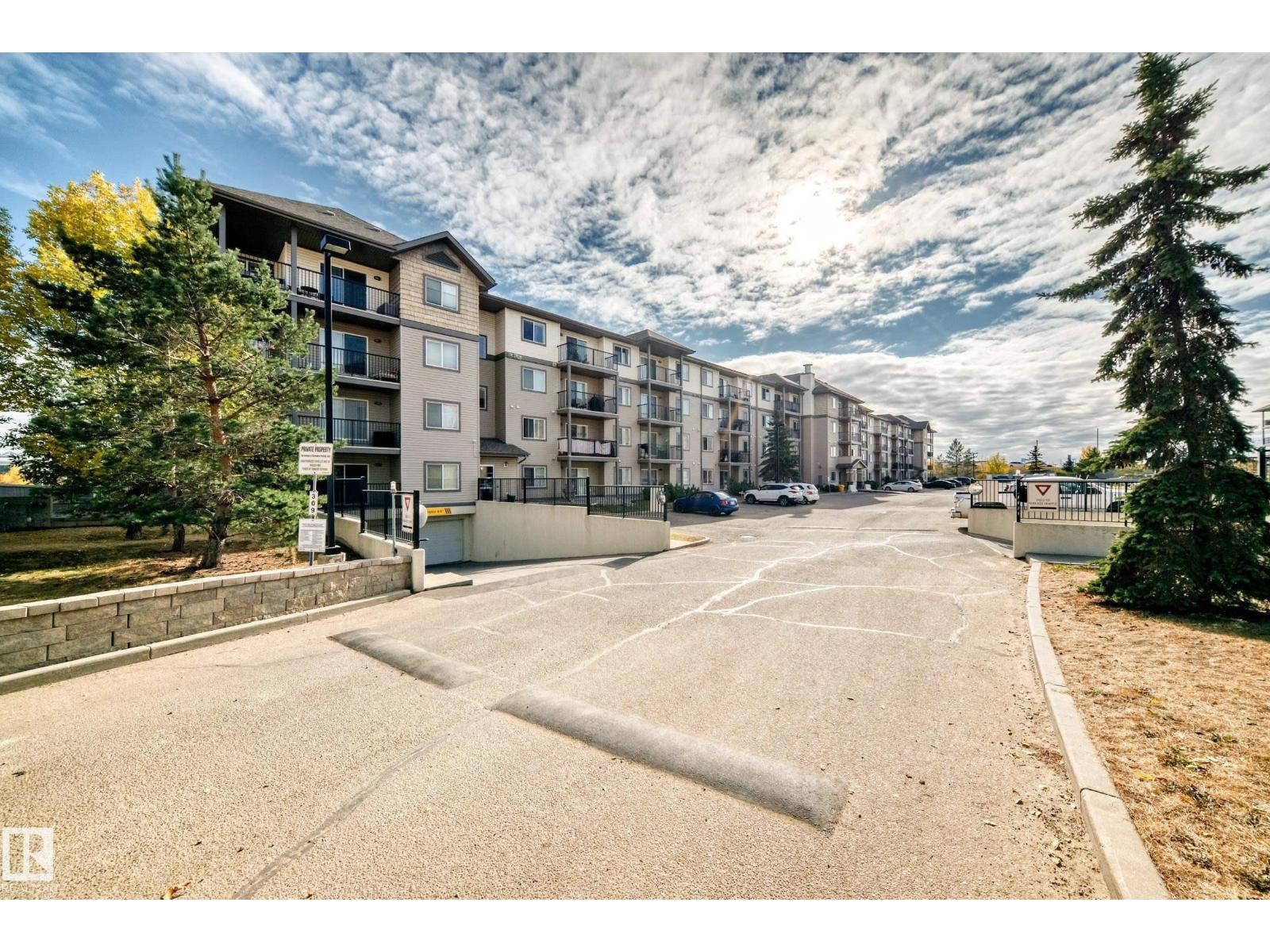309 Clareview Station Drive Northwest #118, Edmonton, AB T5Y 0C5