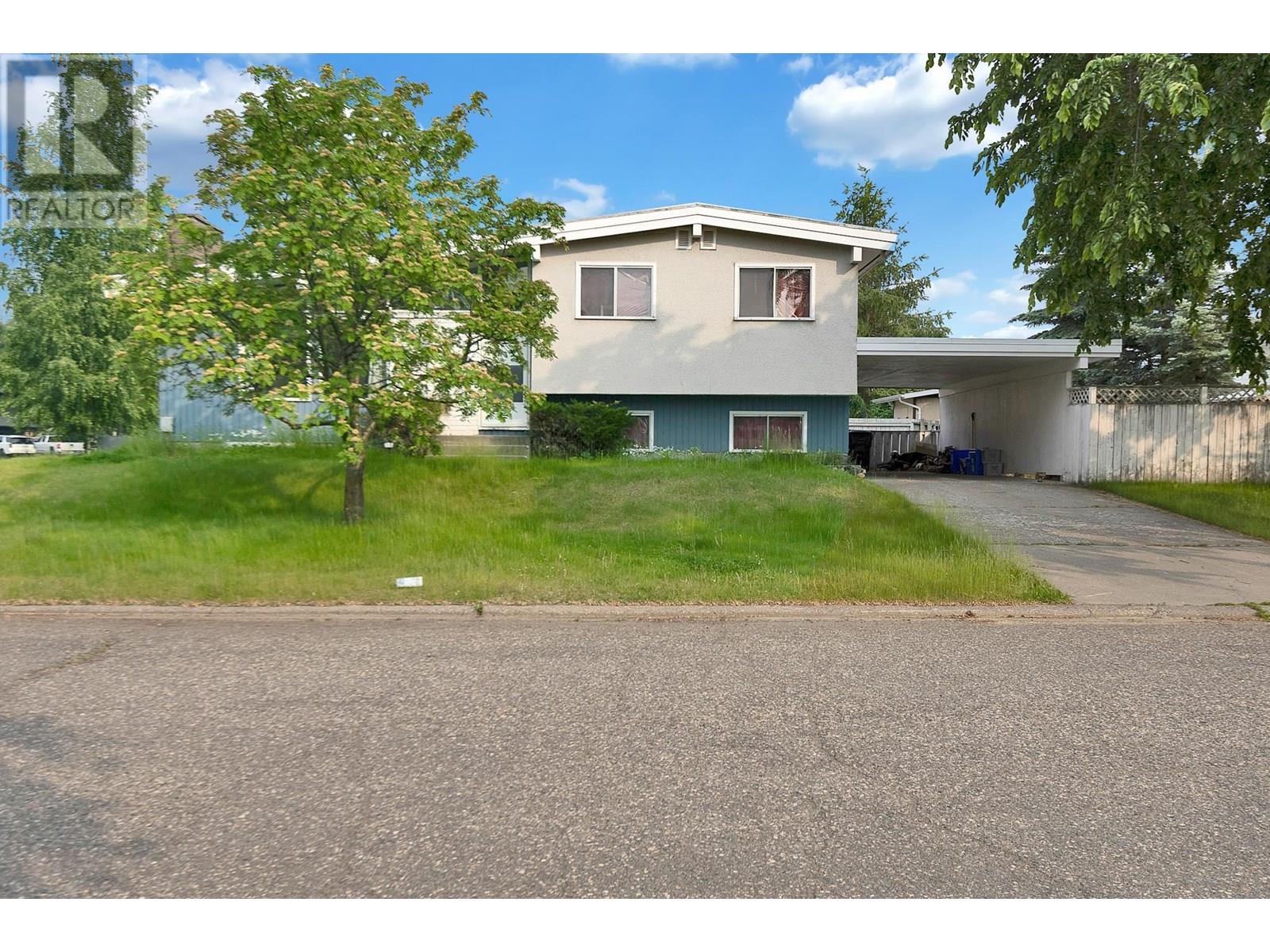 117 King Dr, Prince George, BC V2M 4V5