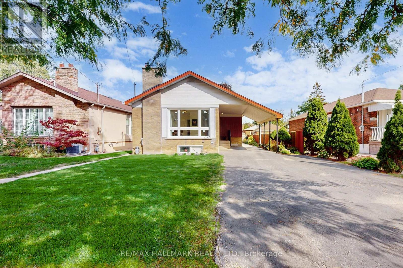 1393 Birchmount Rd, Toronto, ON M1P 2E2