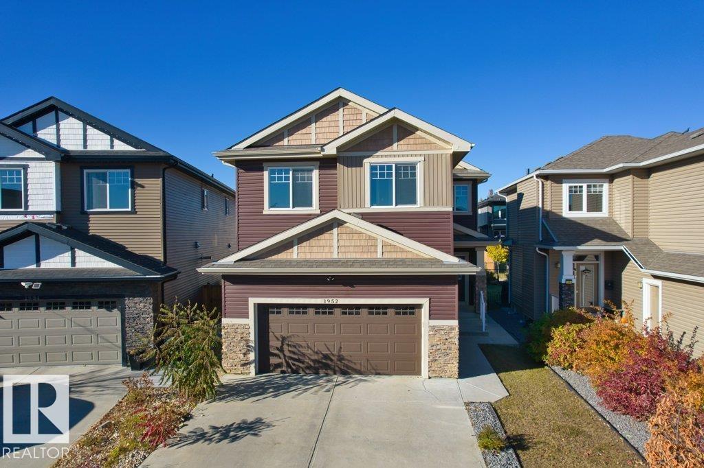 1952 Adamson Tc SW, Edmonton, AB T6W 2N7