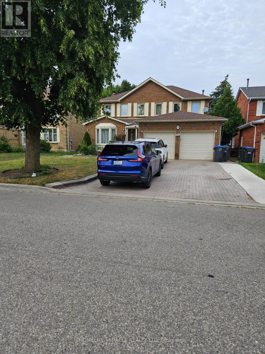 35 Nottingham Cres, Brampton, ON L6S 4G3