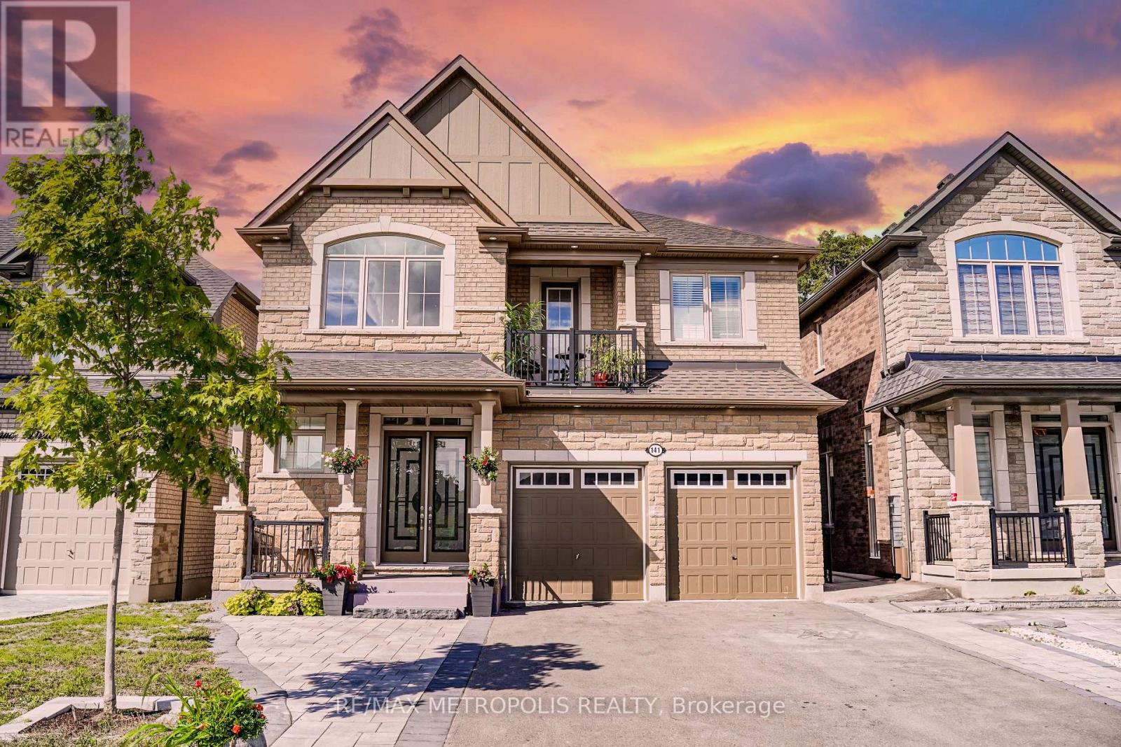 141 Auckland Dr, Whitby, ON L1P 0J2