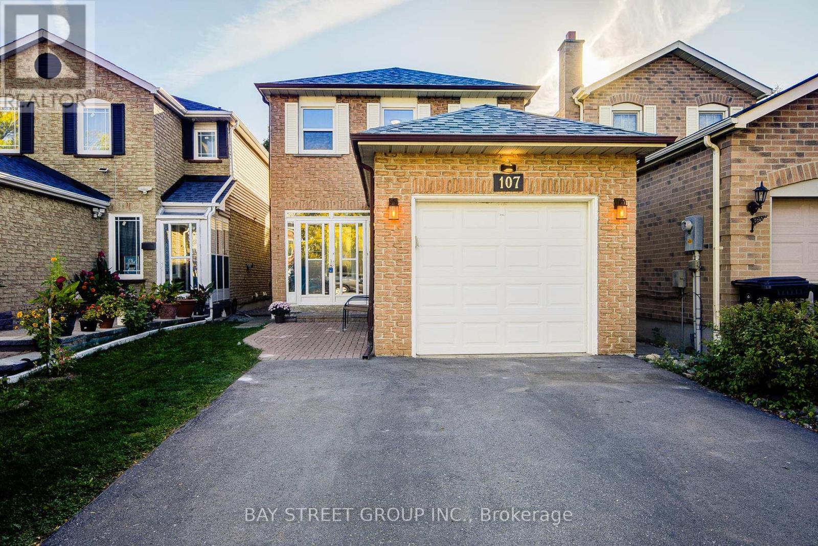 107 Enchanted Hills Cres, Toronto, ON M1V 3P1