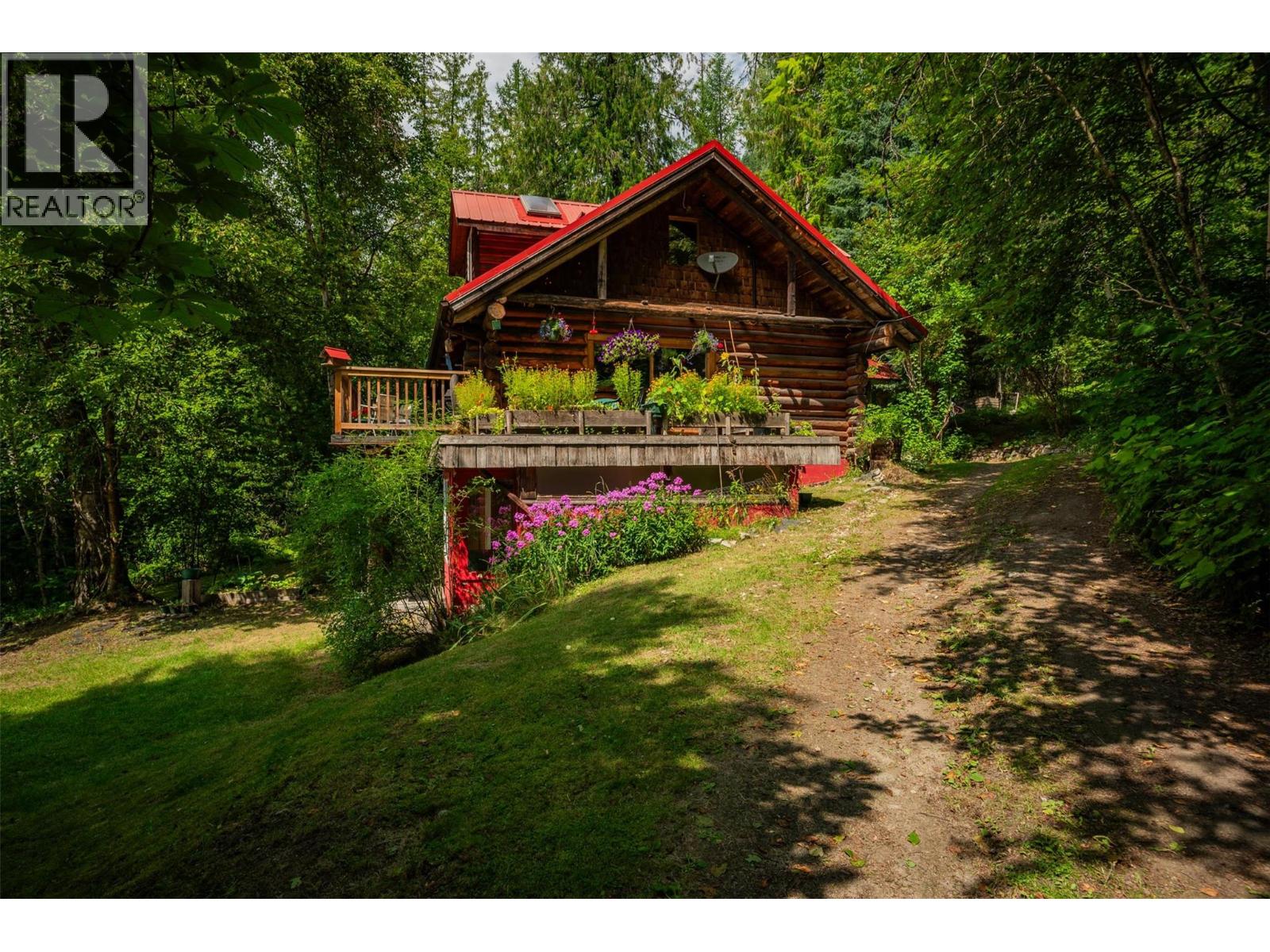 1506 Highway 31a Hwy, New Denver, BC V0G 1S0
