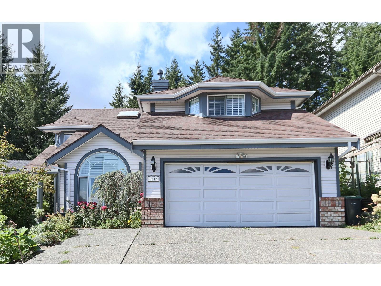 1516 Tanglewood Ln, Coquitlam, BC V3E 2V2