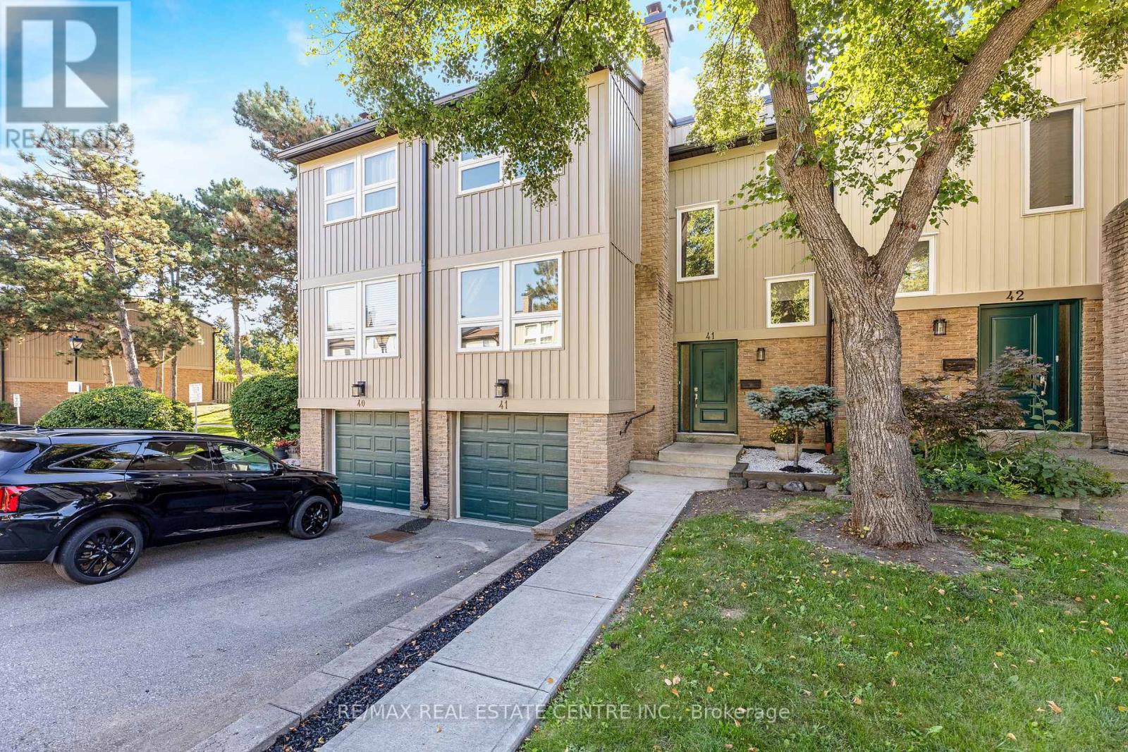 41 7080 Copenhagen Rd, Mississauga, ON L5N 2C9