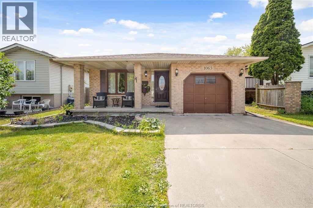 1063 Brookview Cres, Windsor, ON N8W 5H4