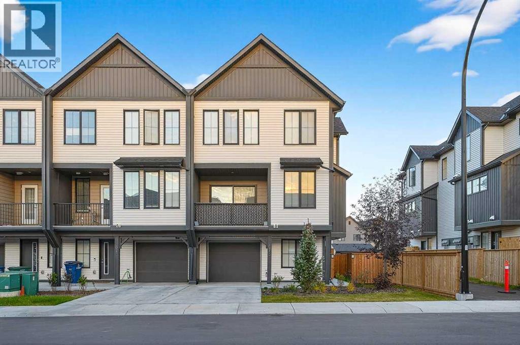 675 S Point Heath SW, Airdrie, AB T4B 5H7