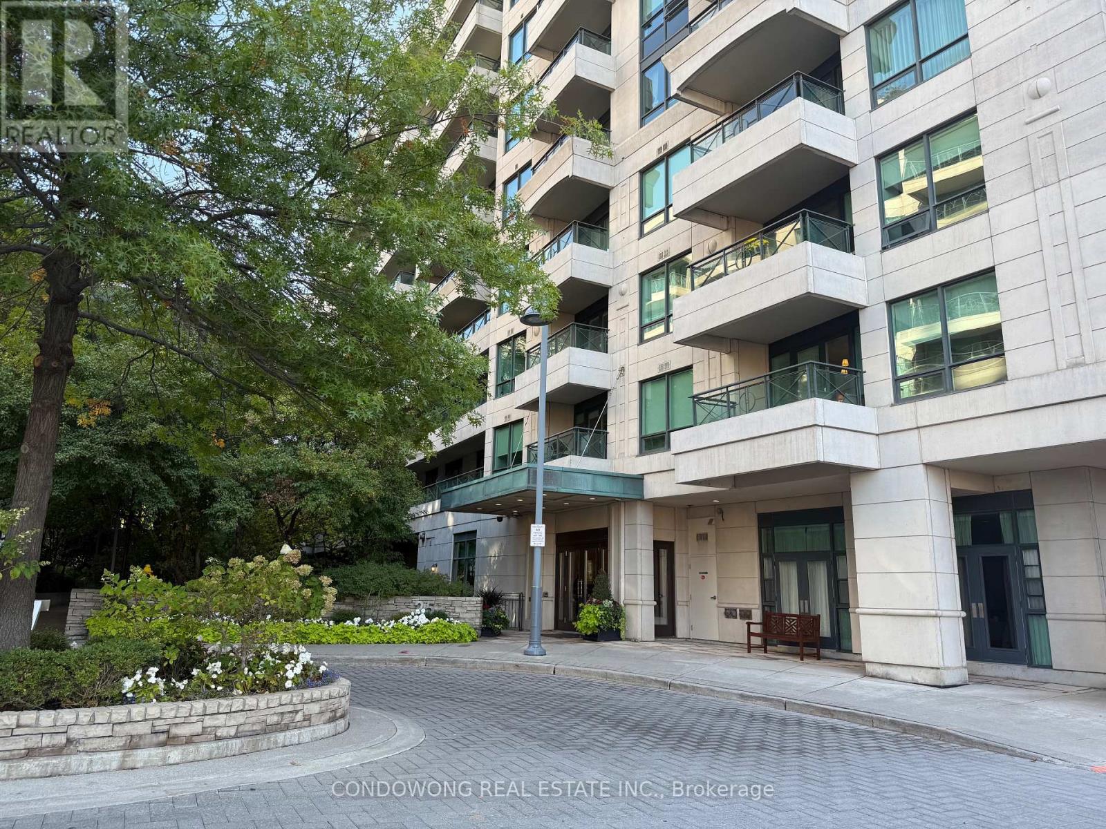 906 25 Scrivener Sq, Toronto, ON M4W 3Y6