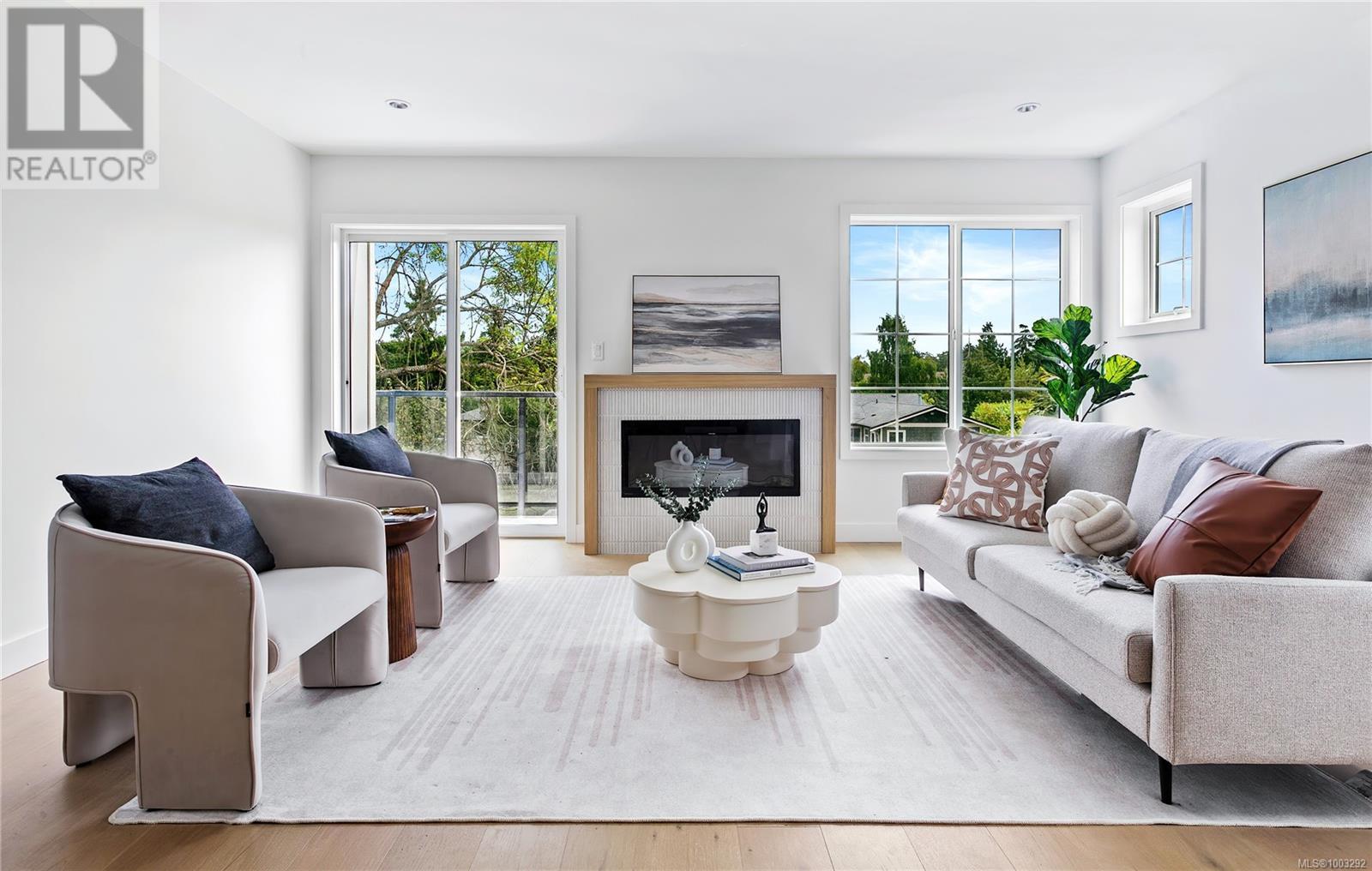 3907 Cedar Hill Road #4, Saanich, BC V8P 3Z8