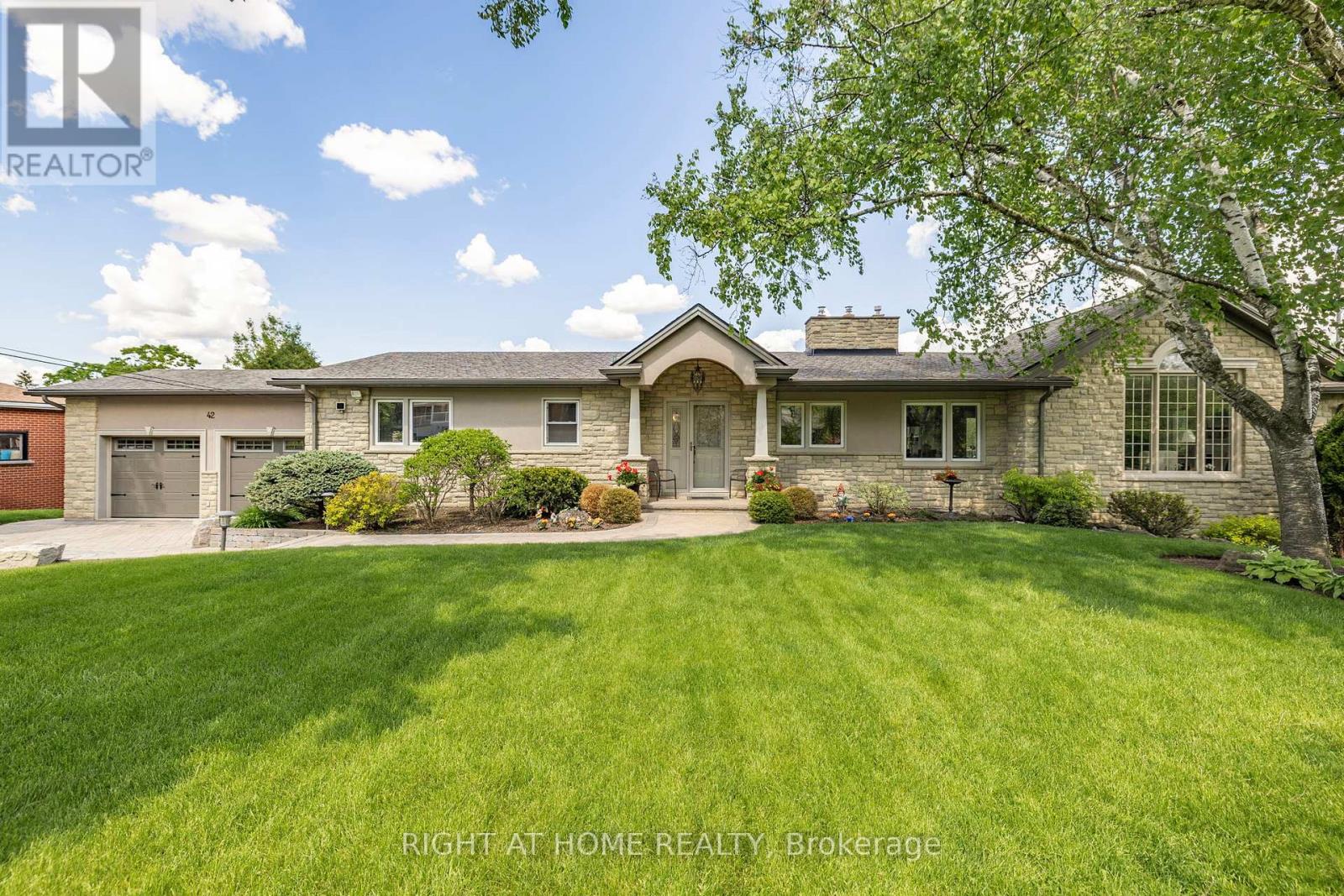42 Valleyview Rd, Brampton, ON L6Z 4P9
