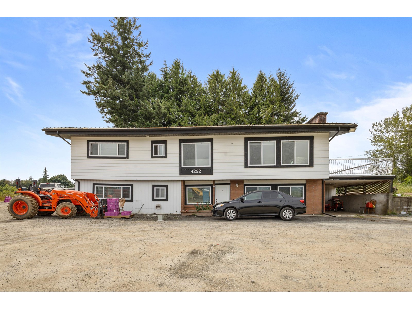 4292 Seldon Rd, Abbotsford, BC V2S 7T7