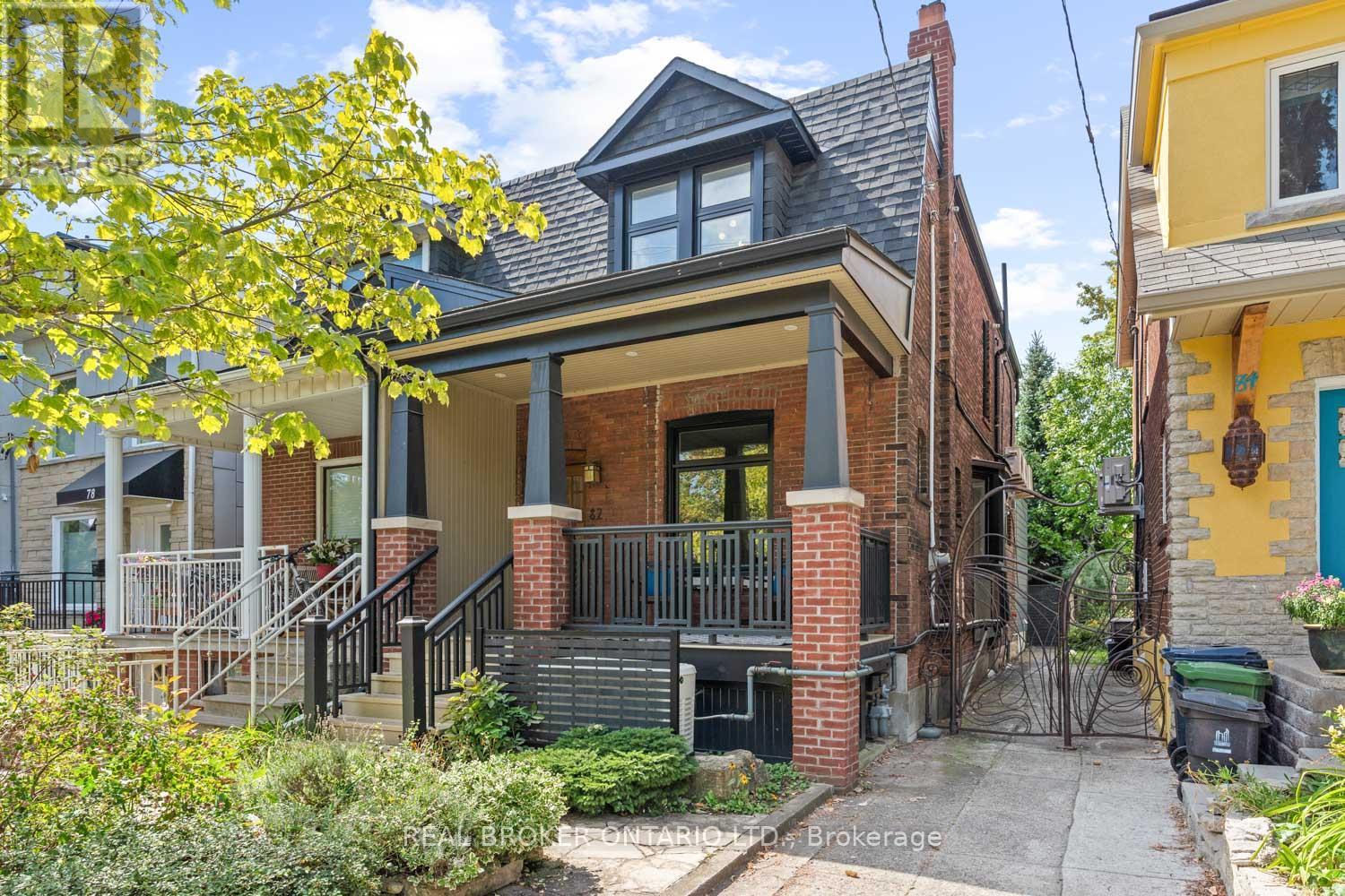 82 Salem Ave, Toronto, ON M6H 3C1