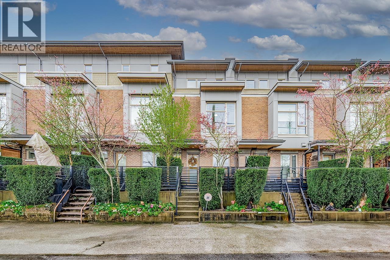 5522 Oak St, Vancouver, BC V6M 2V6