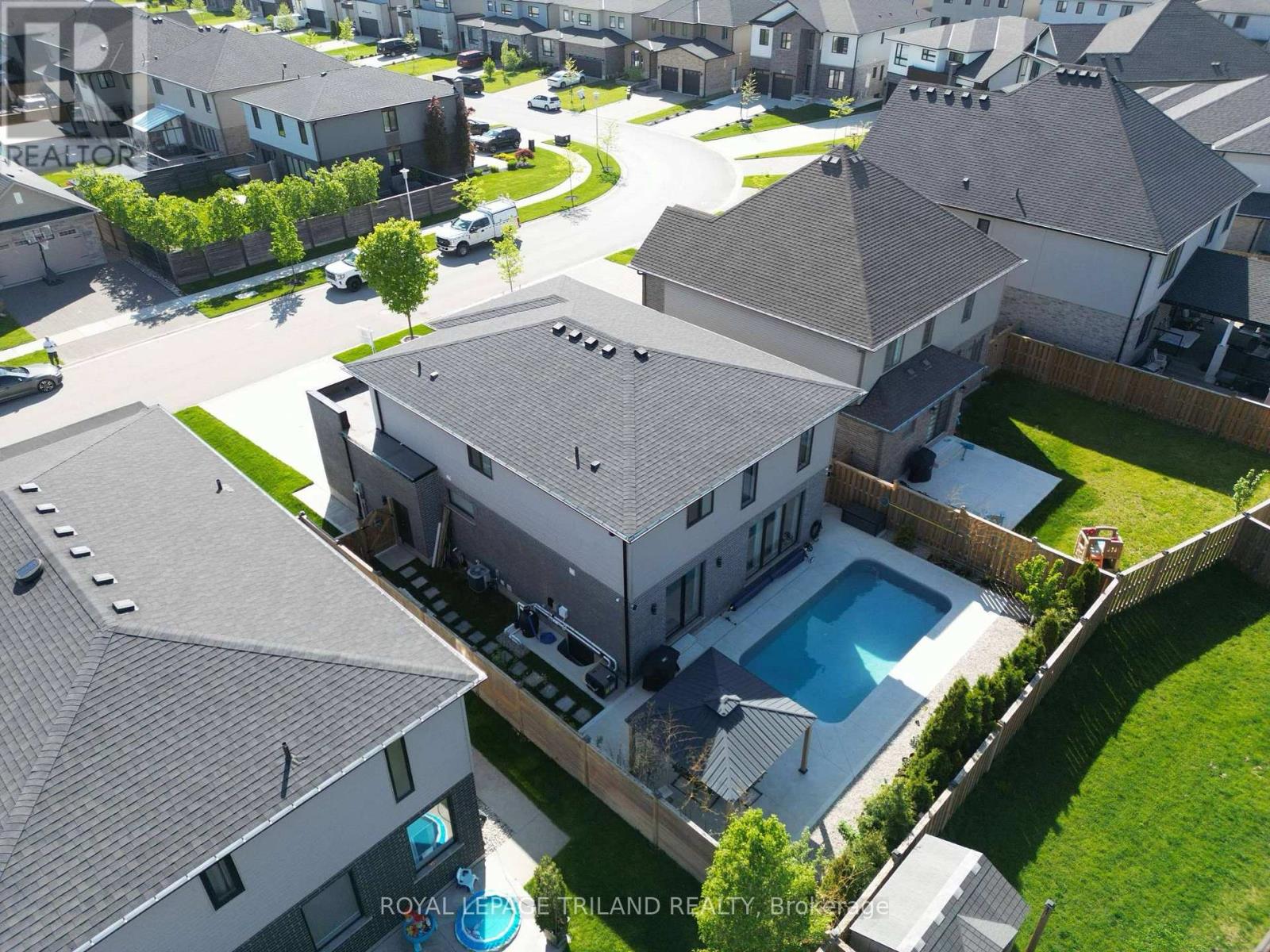 2190 Bakervilla St, London, ON N6P 0E5