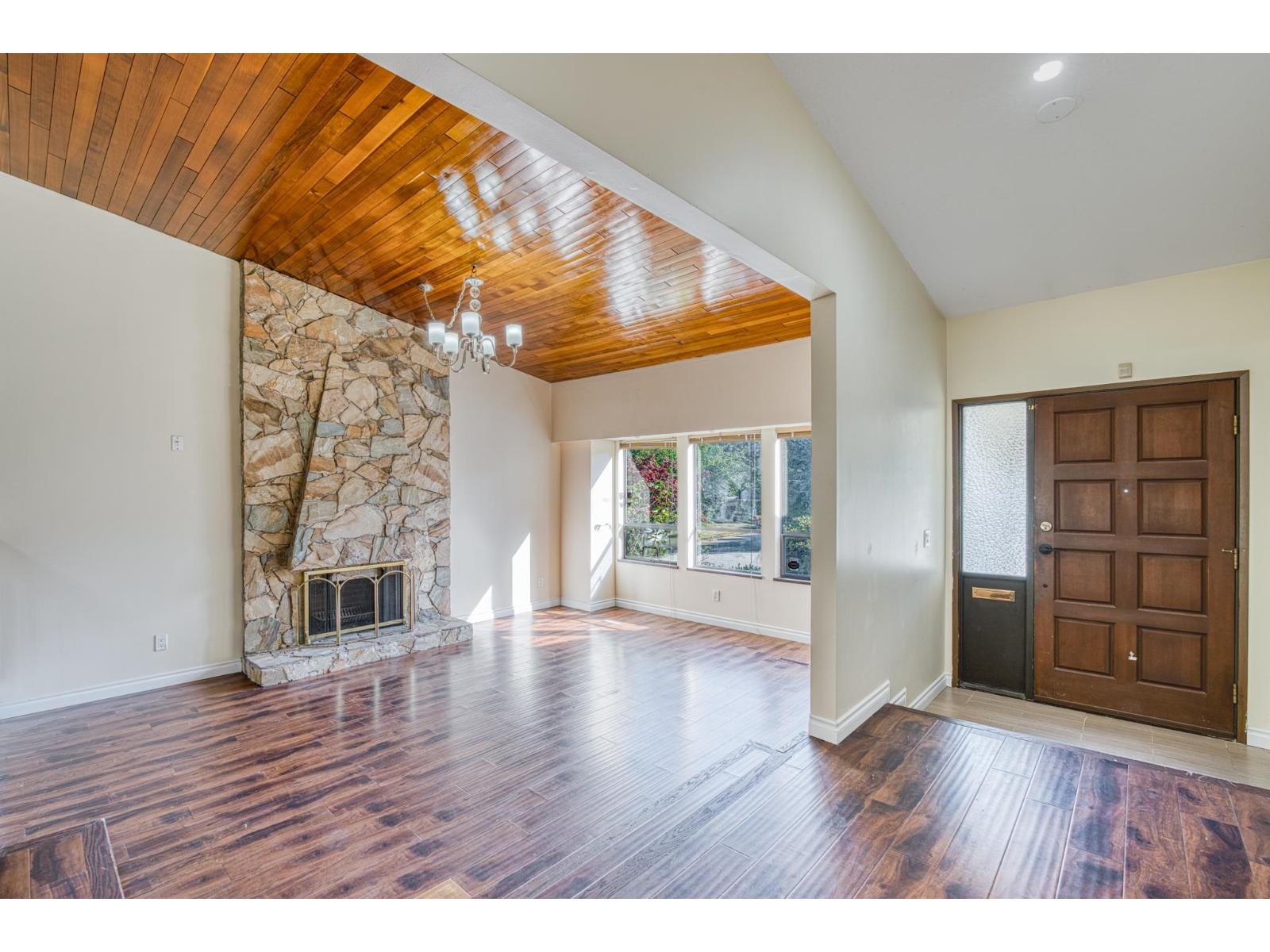 157 Street Unit 10035 #a, Surrey, BC V4N 2R5