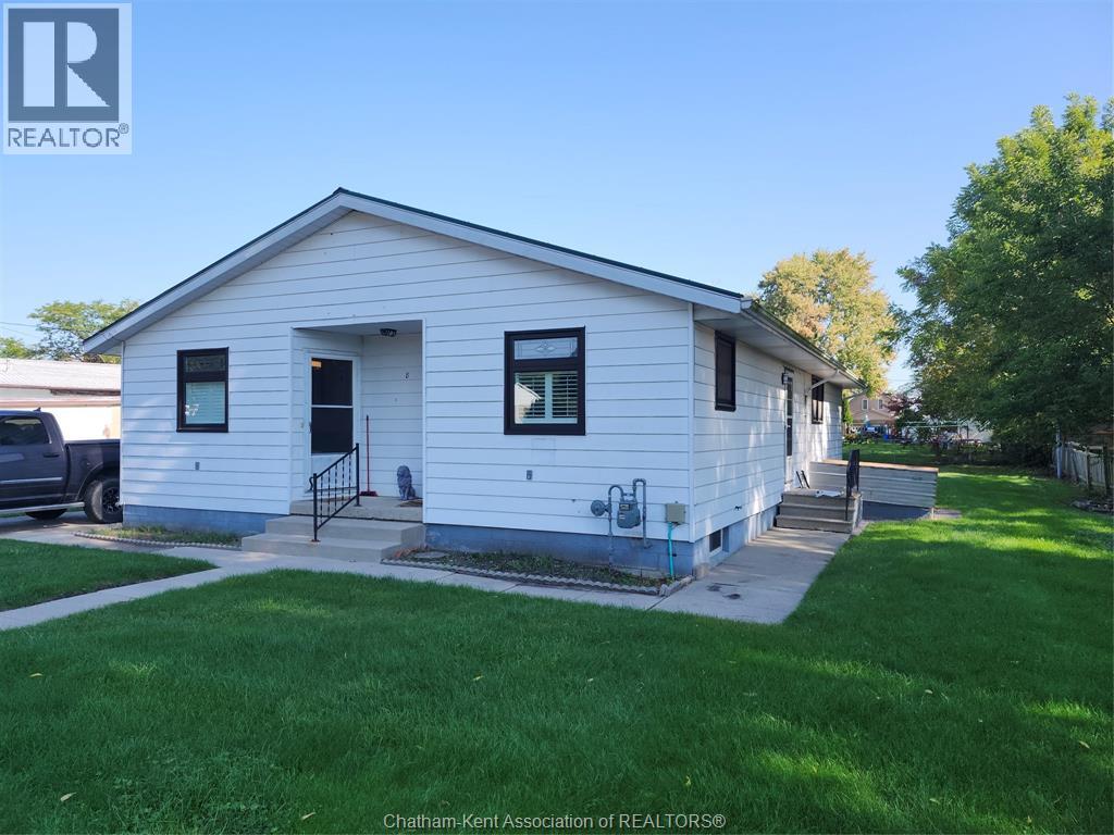 8 Lemuel St, Chatham-Kent, ON N0P 2M0