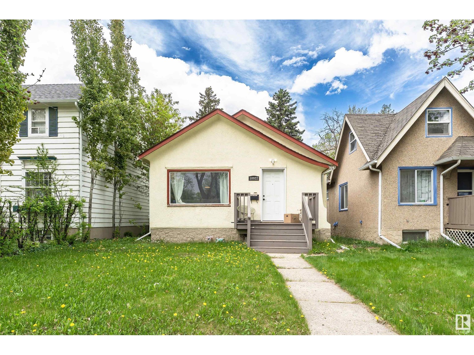 84 Av Nw Unit 10922, Edmonton, AB T6G 0V4