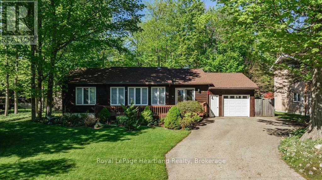 216 Shadywood Cres, Huron-Kinloss, ON N0G 2R0