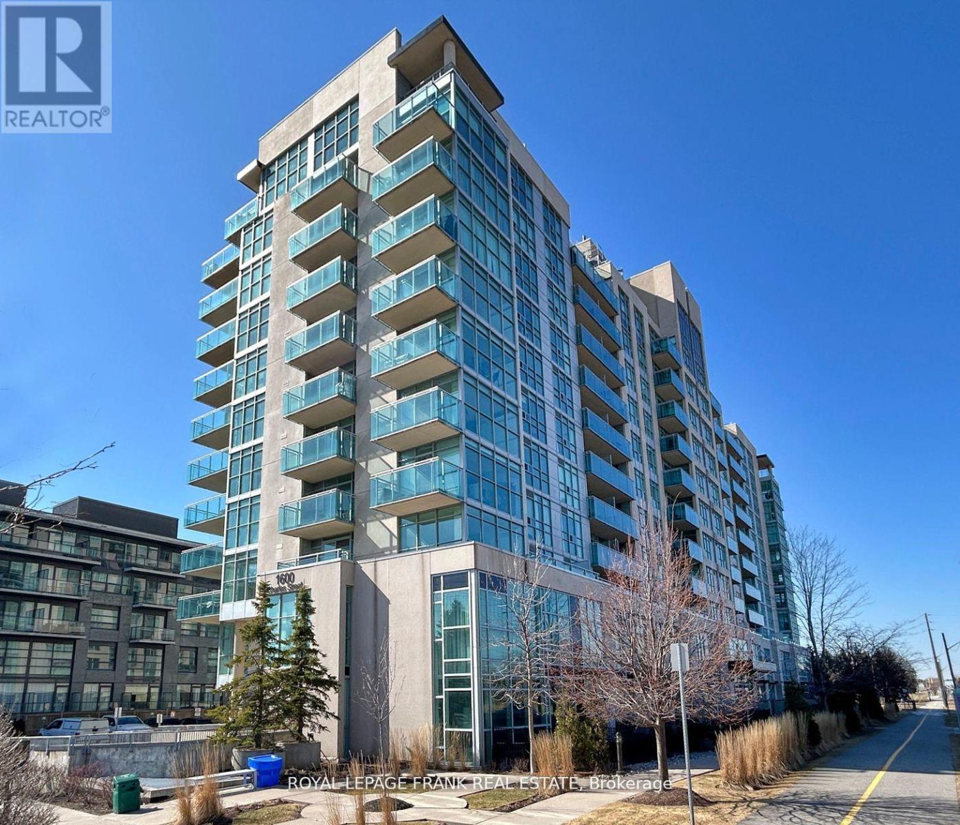 101 1600 Charles St, Whitby, ON L1N 1B8