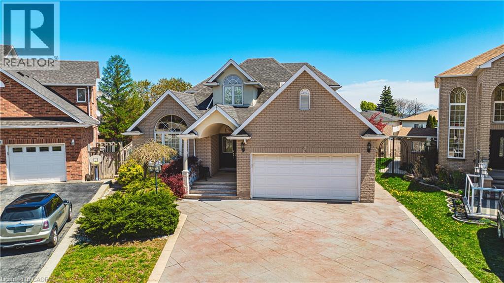 65 Mount Pleasant Dr, Hamilton, ON L8W 3H3