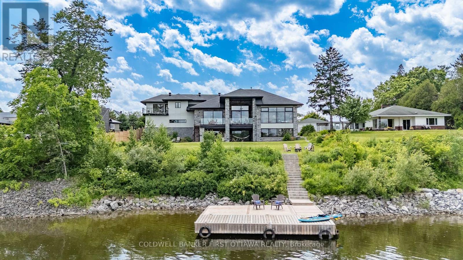 1981 Prince Of Wales Dr, Ottawa, ON K2C 3J7