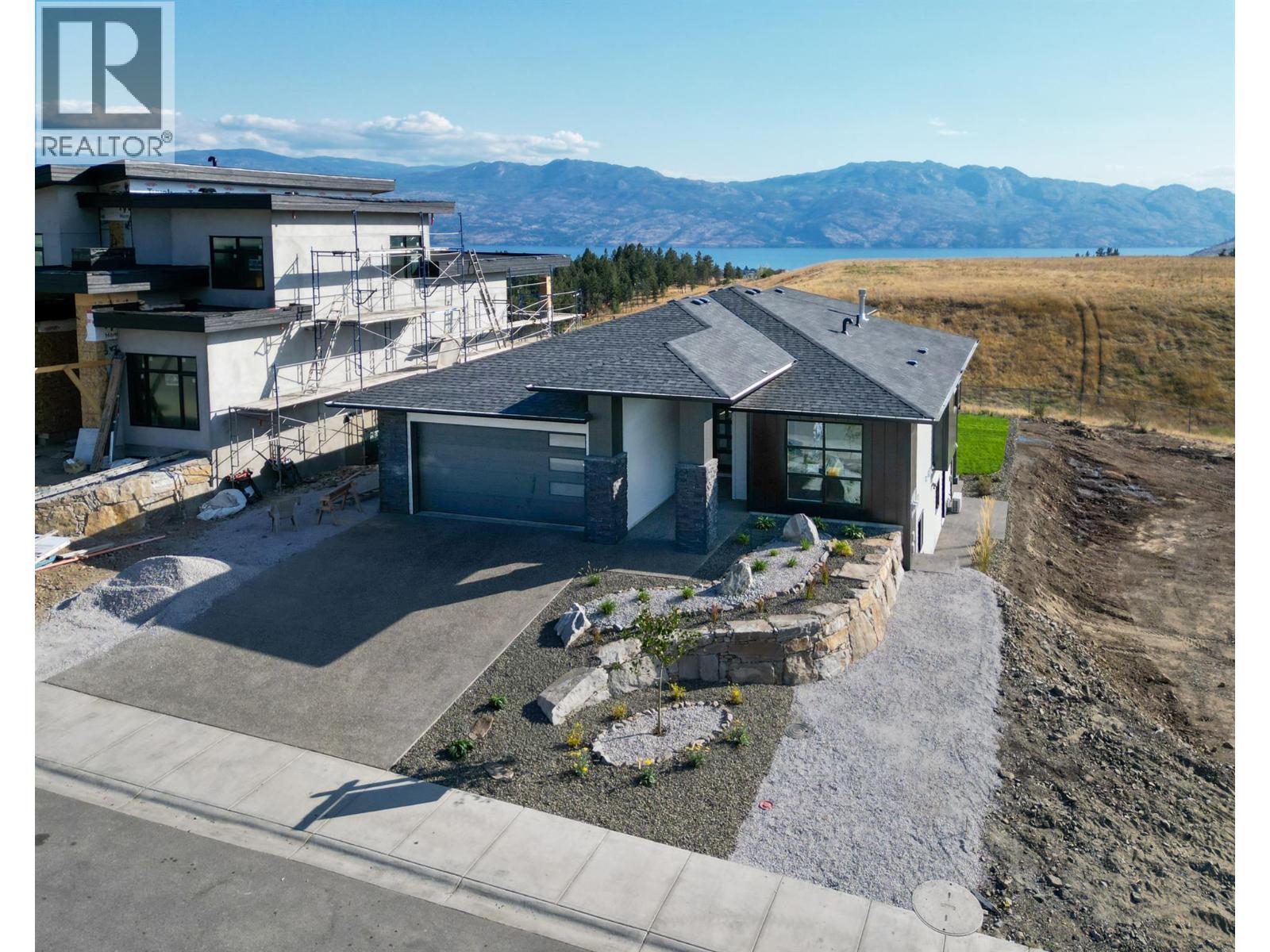 2531 Pinnacle Ridge Dr, West Kelowna, BC V4T 0G4