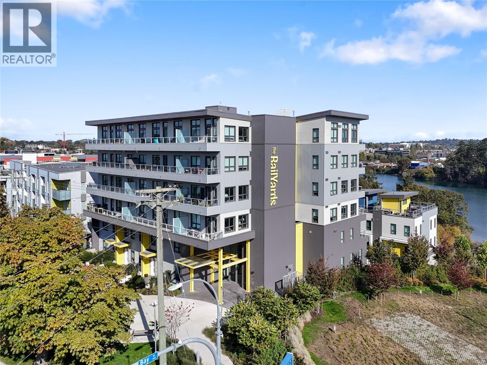 757 Tyee Rd Unit 402 Rd, Victoria, BC V9A 7P7