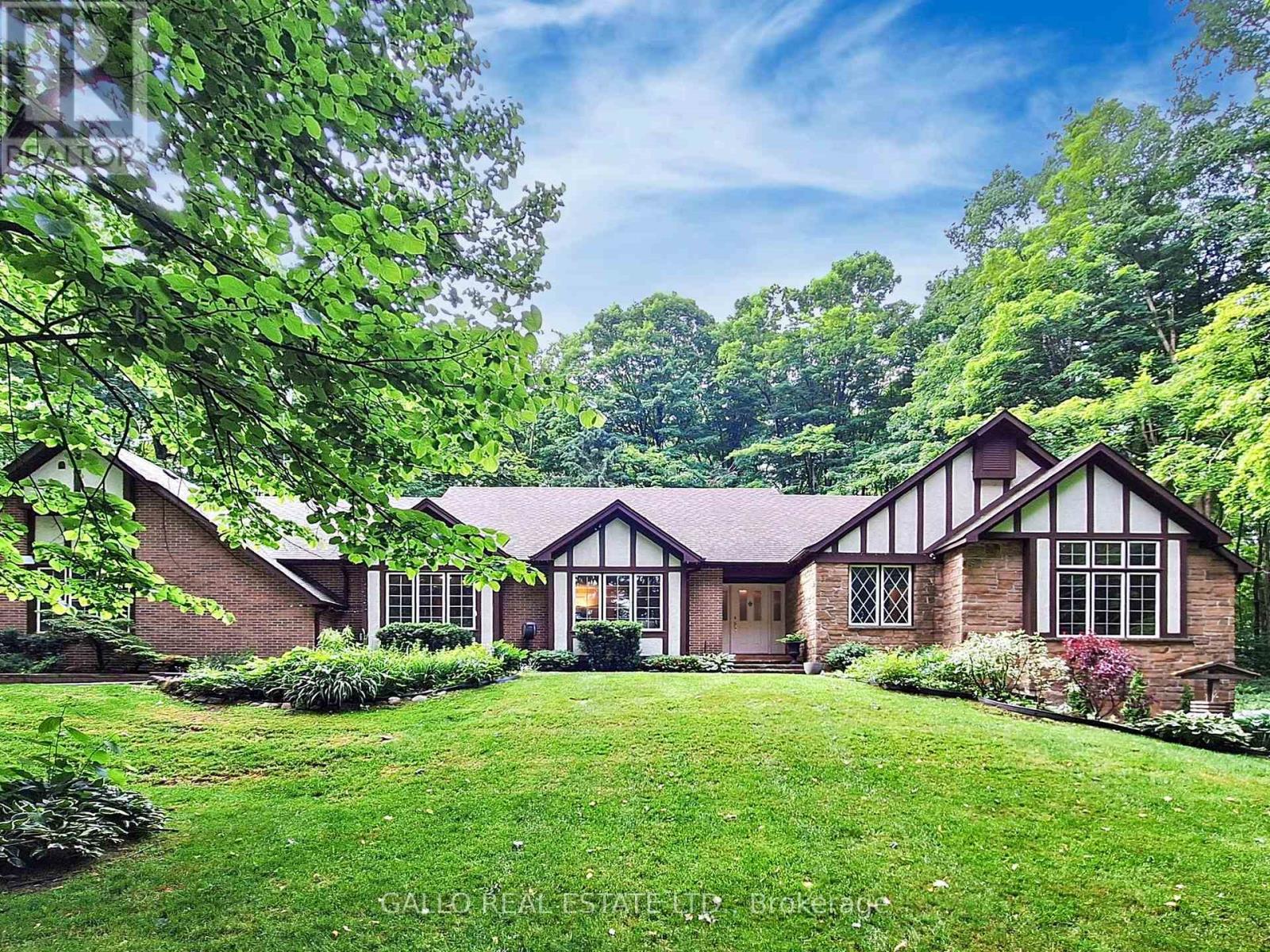 15 Maple Bush Trl, Whitchurch-stouffville, ON L4A 7X4