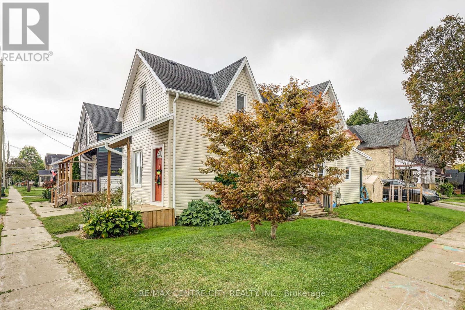 270 Ross St, St. Thomas, ON N5R 3Y9