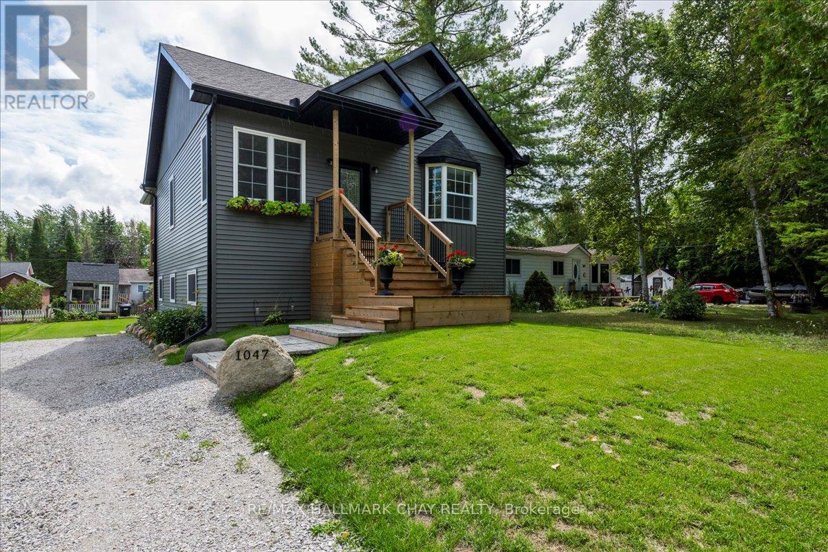 1047 Larch St, Innisfil, ON L0L 1C0