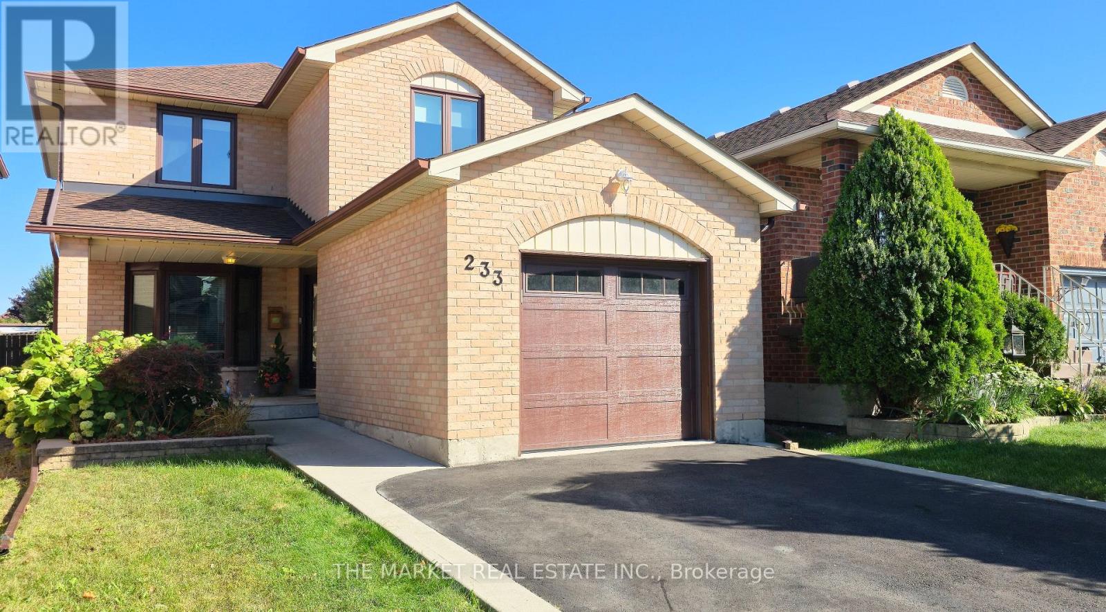 233 Acadia Dr, Hamilton, ON L8W 3L1