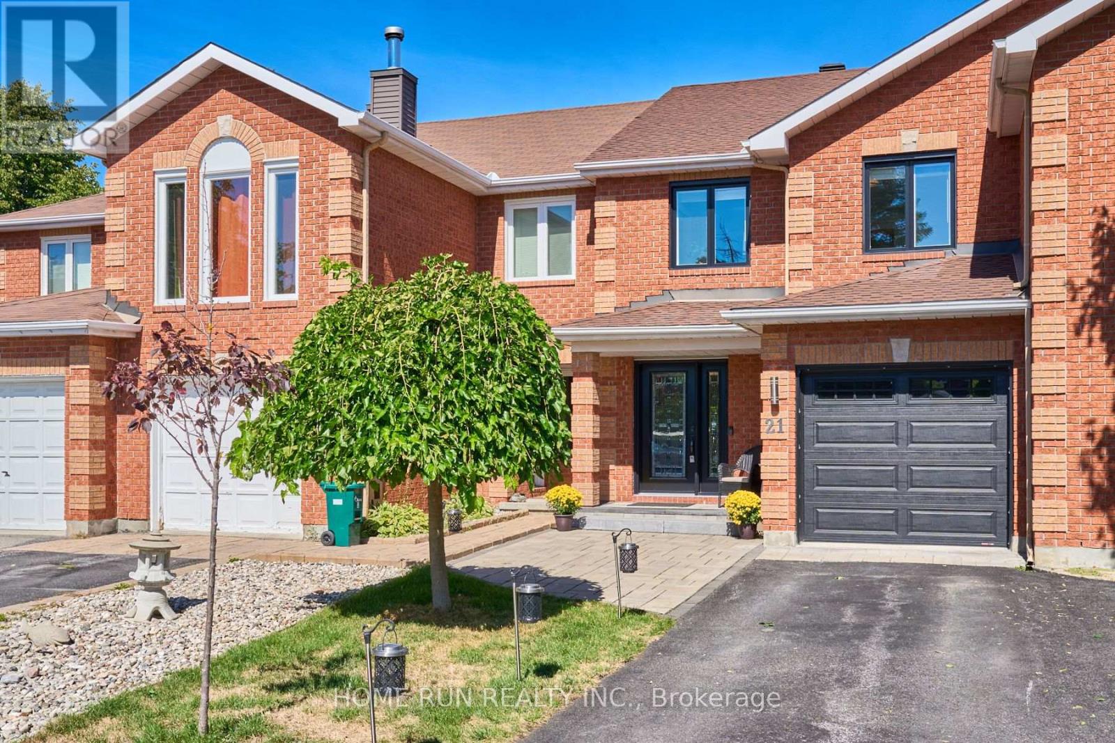 21 Longboat Ct, Ottawa, ON K2K 2T3