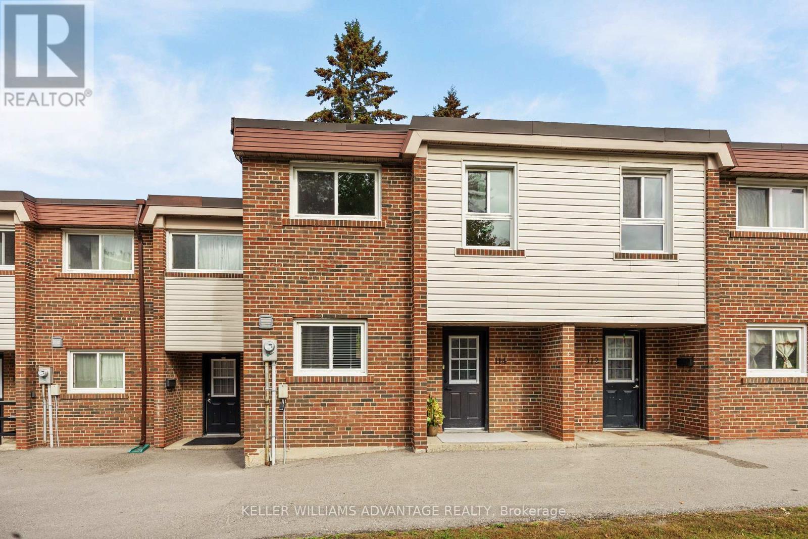 114 65 Godstone Rd, Toronto, ON M2J 3C8