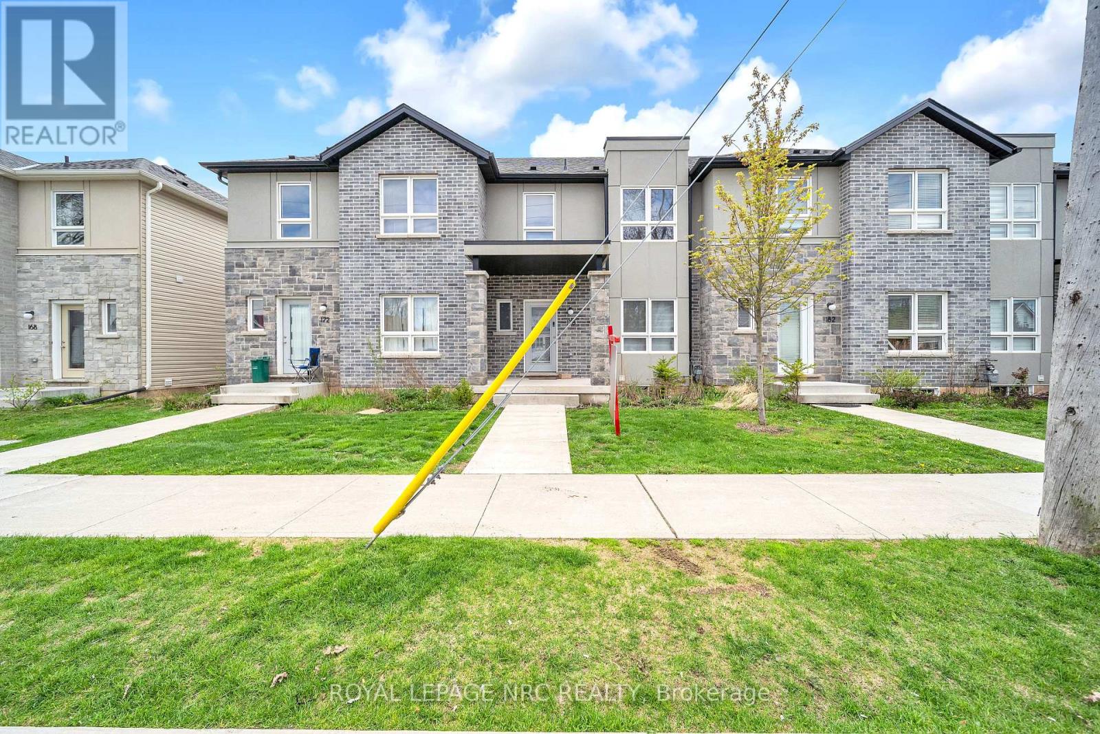 178 Broadway Ln, Welland, ON L3C 5L5