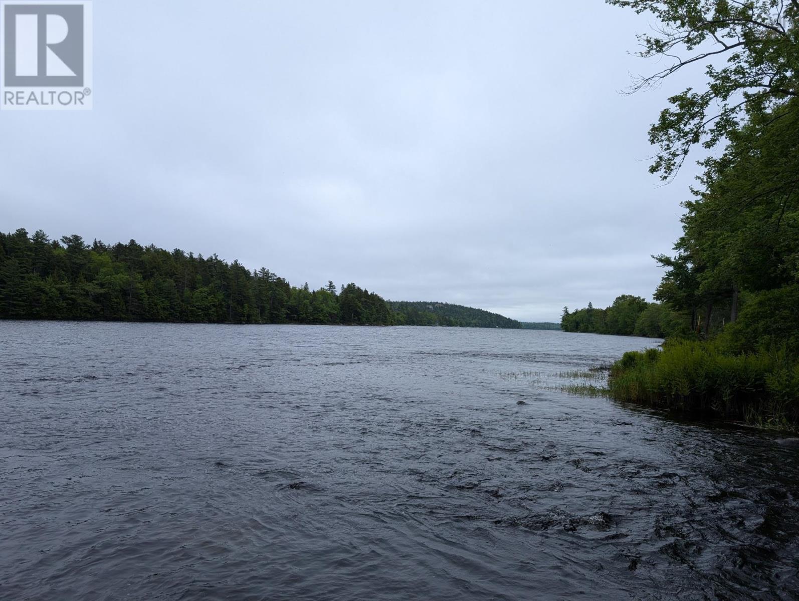 67 Station Rd, Kinsac, NS B4G 1C8