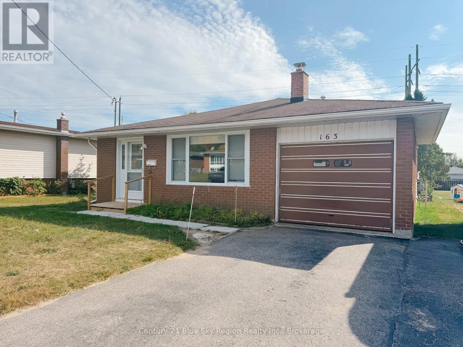163 Beverly Rd, North Bay, ON P1B 6M5