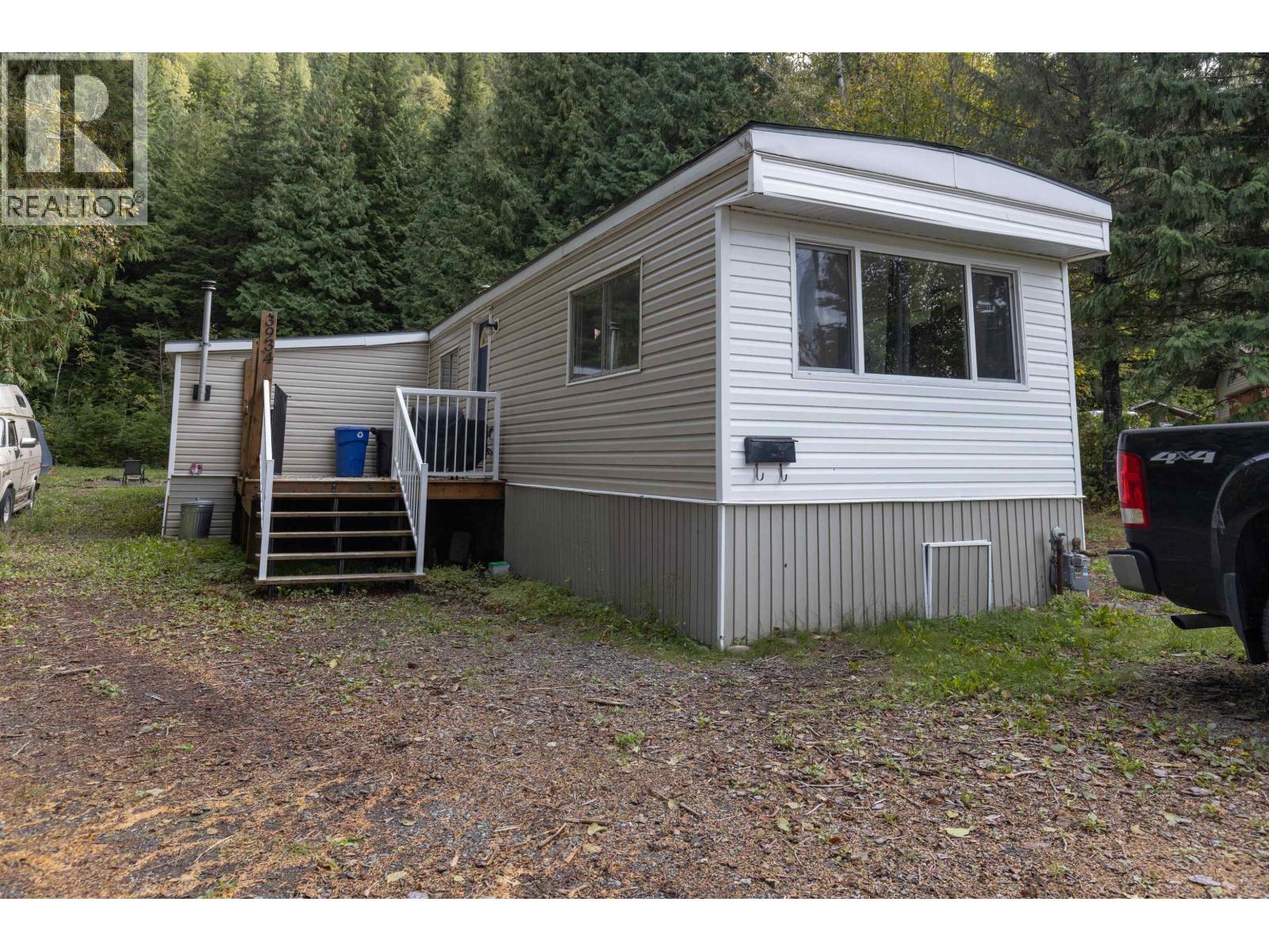 3934 Kerby St, Terrace, BC V8G 4H7