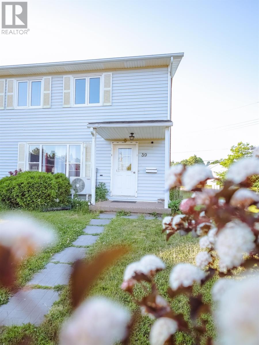 39 Rankin Ct, Charlottetown, PE C1A 8T2