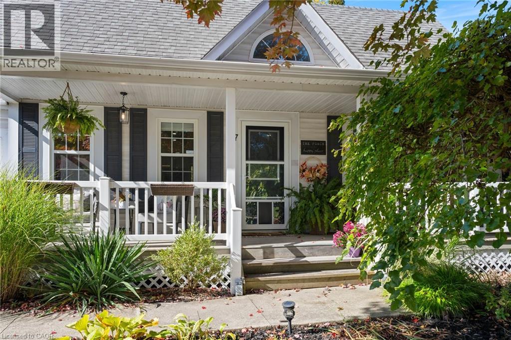 17 Denby Rd, Port Dover, ON N0A 1N4
