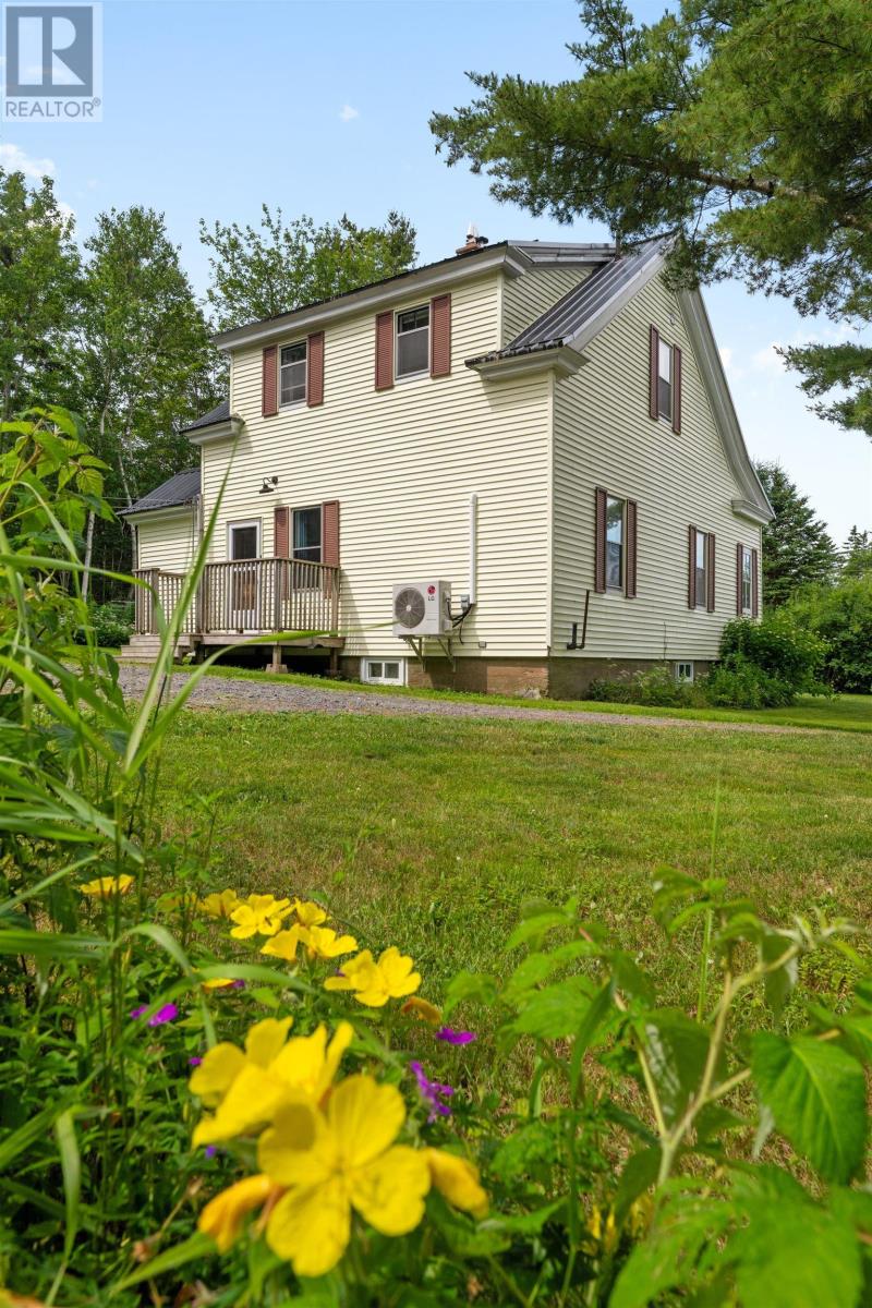 4 Memory Rd, Musquodoboit Harbour, NS B0J 2L0