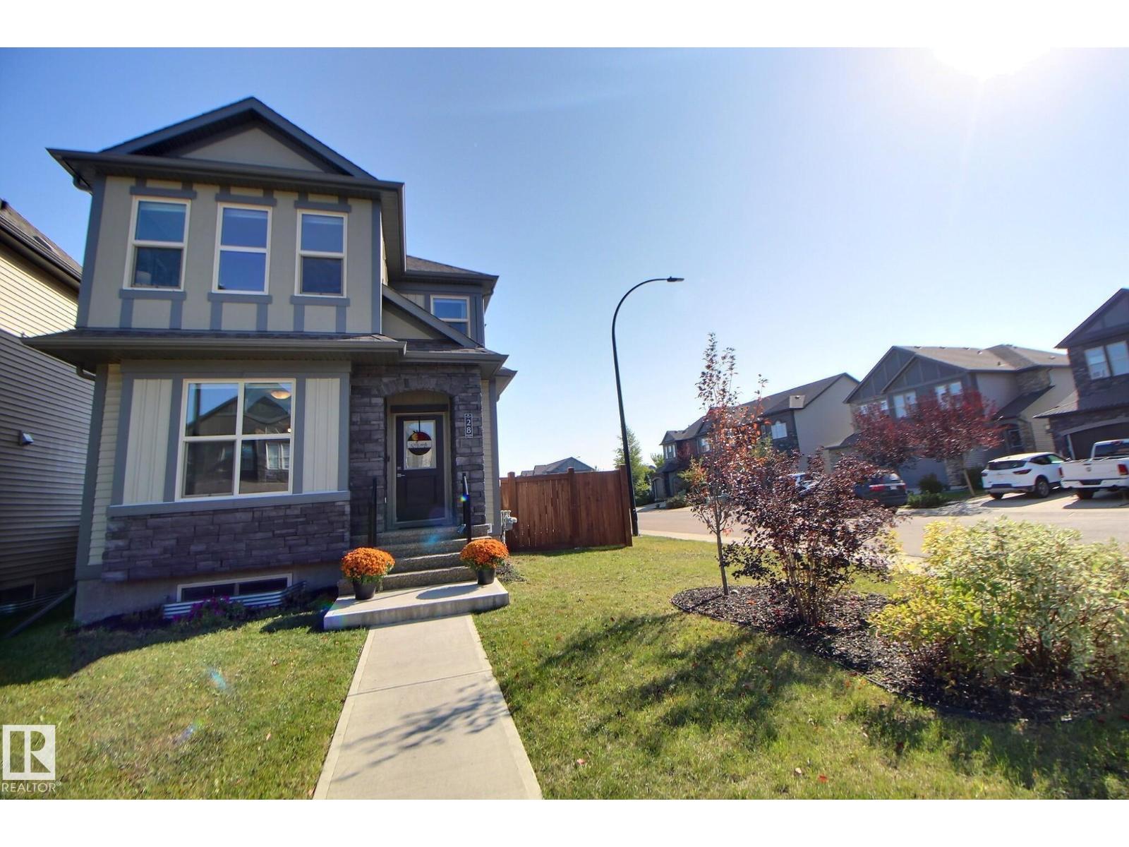 28 Greenbury Mr, Spruce Grove, AB T7X 0M1
