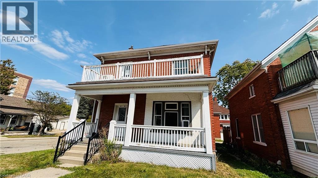 30 Regina St N, Waterloo, ON N2J 3A1