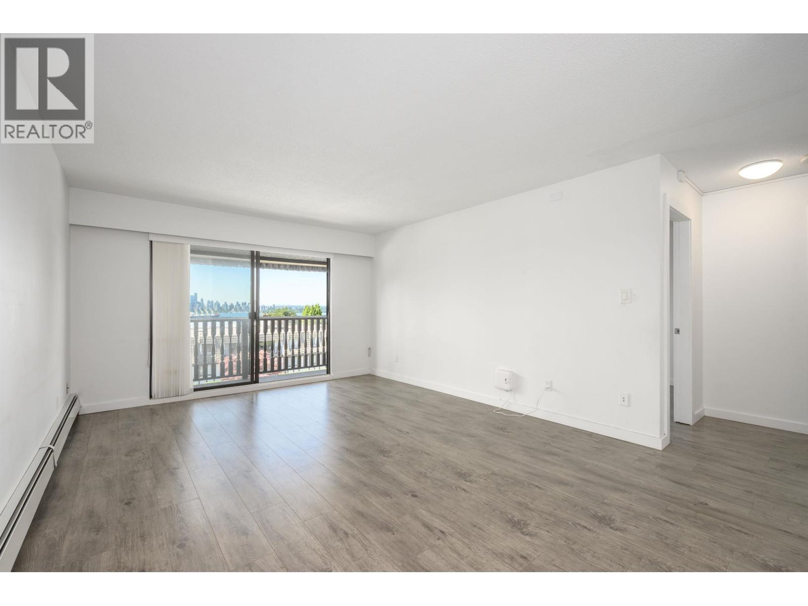 310 W 3rd Street Unit 305, North Vancouver, BC V7M 1G4