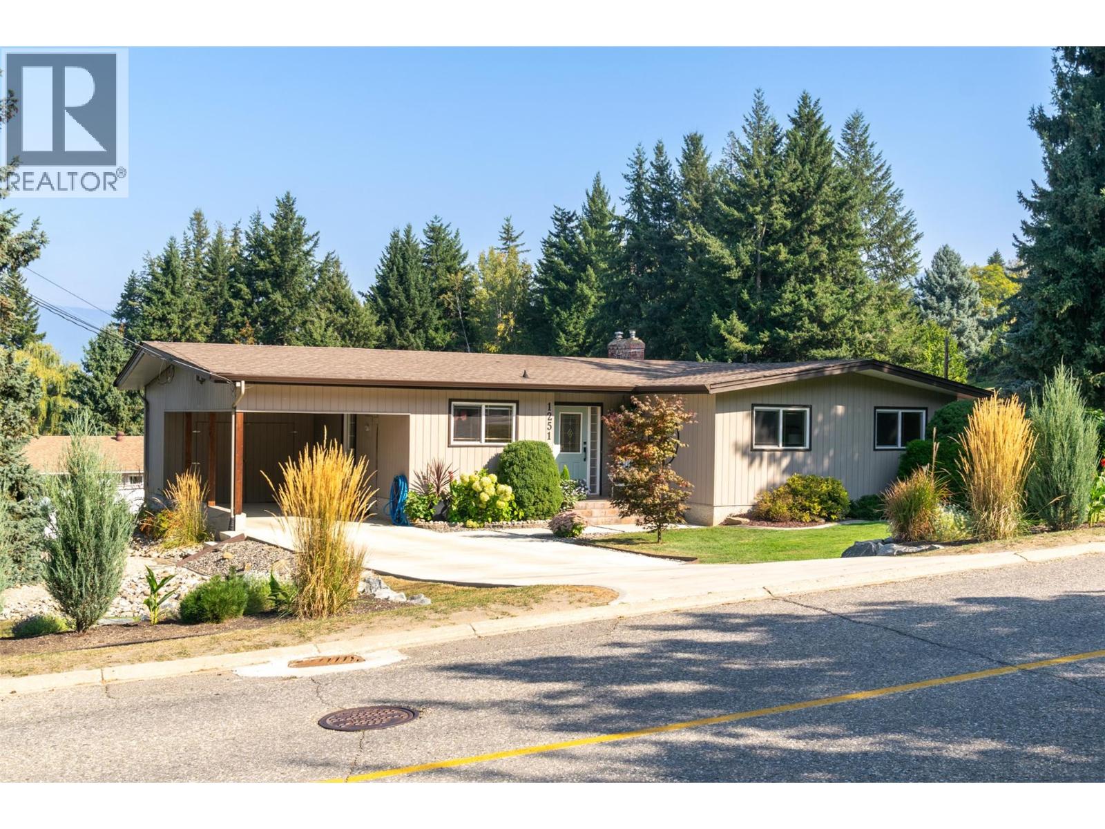 12 Avenue Se Unit 1251, Salmon Arm, BC V1E 2C7