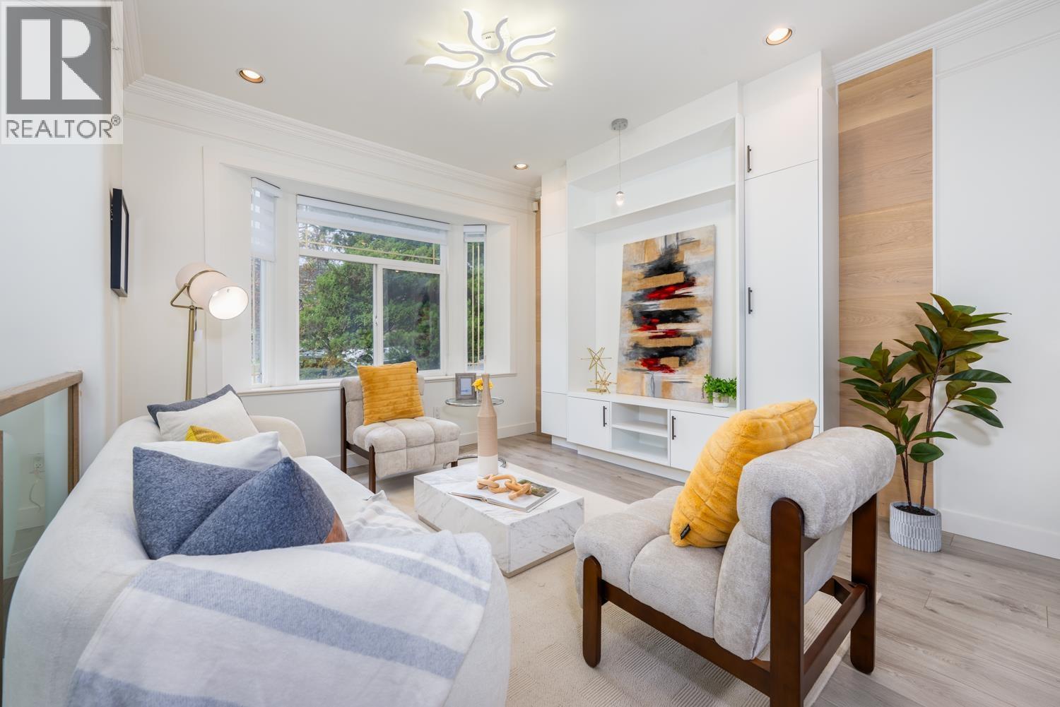 748 E 62nd Ave, Vancouver, BC V5X 2G5