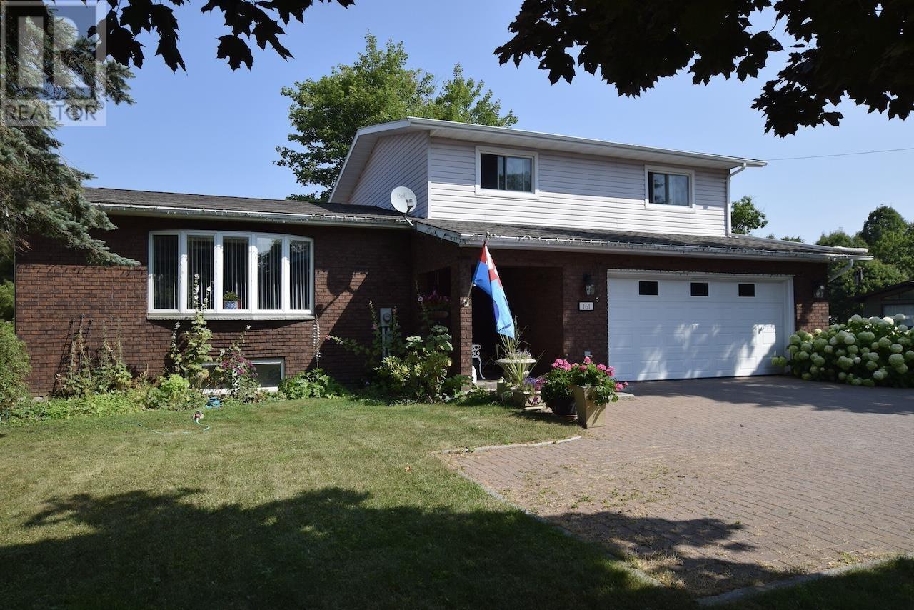 161 Leacock St, Blind River, ON P0R 1B0
