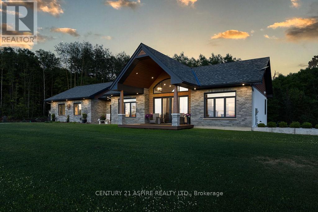 402 La Passe Rd, Whitewater Region, ON K0J 1C0